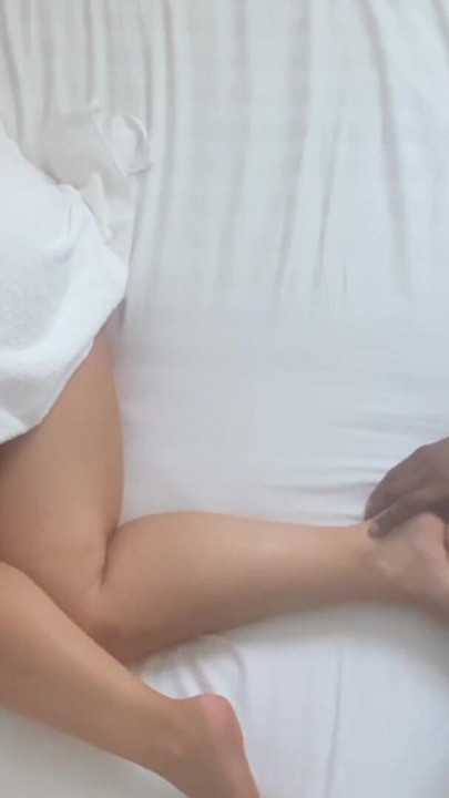 Hot Spanish Milf Catalina FT invites BBC for Oil feet massage Back home - Sensual Massage | Clip 1