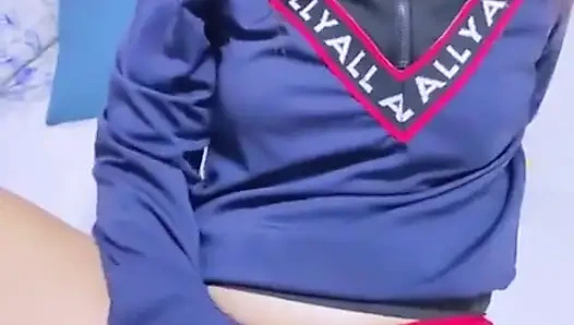 Sofia felix si pacar yang lagi pamer tubuh bahenolnya di internet