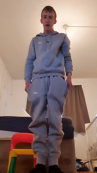 Self Sucking Skinny Teen