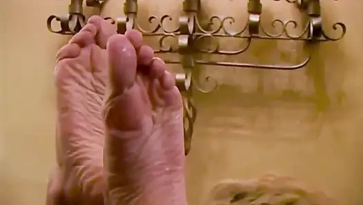 Die Füße Der Legendären Fetischkönigin Brittany Andrews Lecken