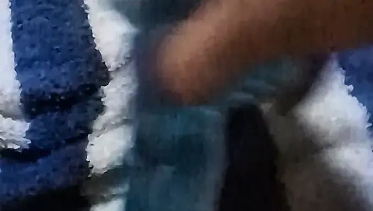 Rekaman seks solo tante seksi lagi asik muncrat pakai dildo baru