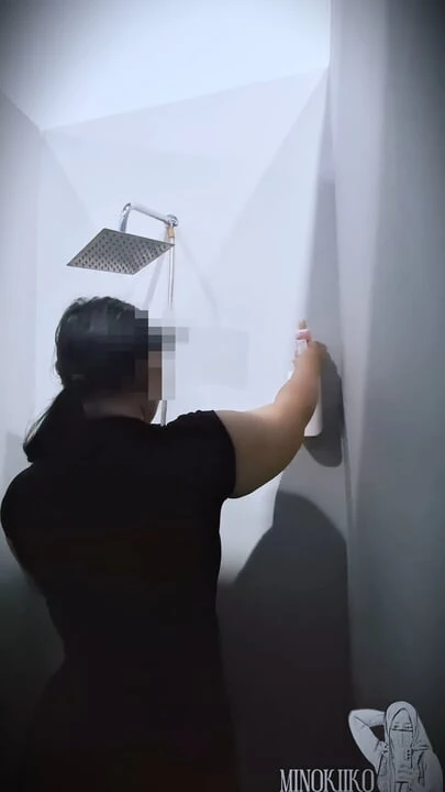 Diminta Pacar Mandi Abis Gym Di Kamar Mandi Umum - Minokiiko