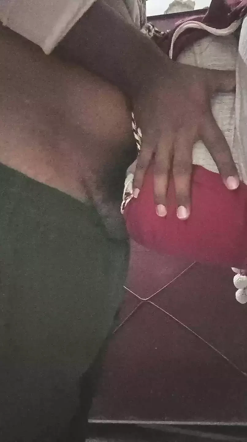 Vidéo de sexe d’un garçon desi la nuit