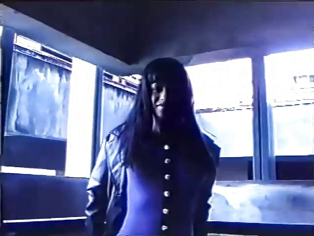 Electric Blue Special - Đen và Xanh 3