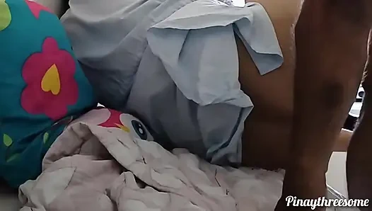 Wige selingkuh mengerang keras ketika dia mendapat fuvk dari kekasih rahasianya . Ang sarap mo bheb