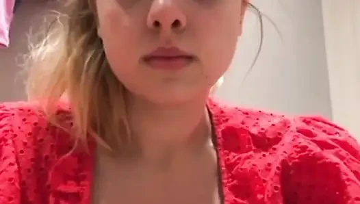 Squirting and Fingering in the Changing Room