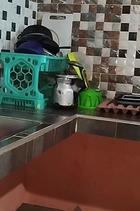 Was ein schöner schwanz mein stiefvater hat, er weiß, wie man mich hart fickt, genau so, wie ich es mag