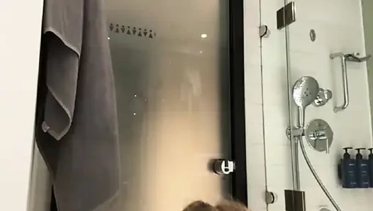 Squirting while anal fucking with big dildo jucielussie