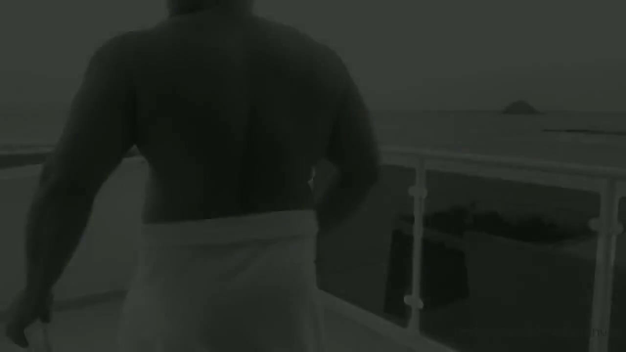 Jack Stacked - solo masturbacja na hiszpańskim balkonie