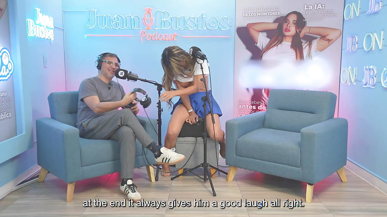 Cristinavegas, a Latina Webcam Model, Breaks Her Clitoris Riding the Fucking Machine on Juanbustospodcast.