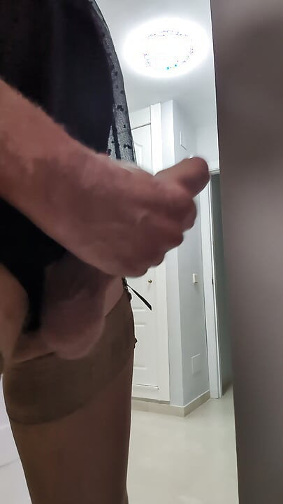 Black and red waspie part 2 at cumshot.