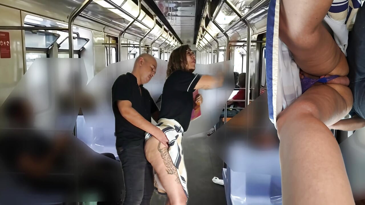 Дотрагивание Прижимание В Метро Секс Дотрагивание Прижимание В Метро Секс