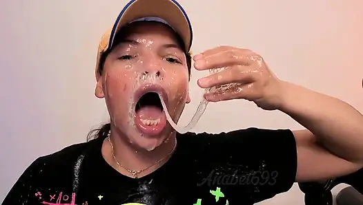 Первый, чёрт возьми, харкор мне в рот