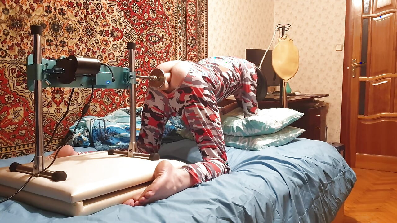 Hot Sasha Earth having sex with a Fucking machine amateur