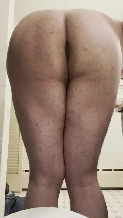 Showing fat ass