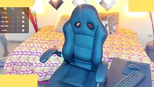 Deine stieftochter, da ich niemanden habe, der mich fickt, masturbiere ich viel