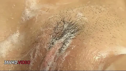Yukina moris sinnliche eingeölte massage führt sie zu ultimativem vergnügen