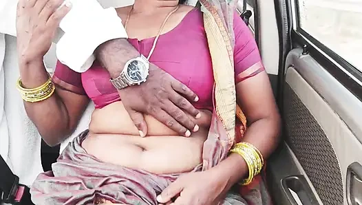 Hintli hizmetçi ev sahibiyle arabada seks yapıyor