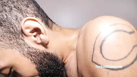 Bölüm 2.. 18 yaşındaki zenci genç acemi Coco Jay sir pipealot ve majiik tarafından sikiliyor