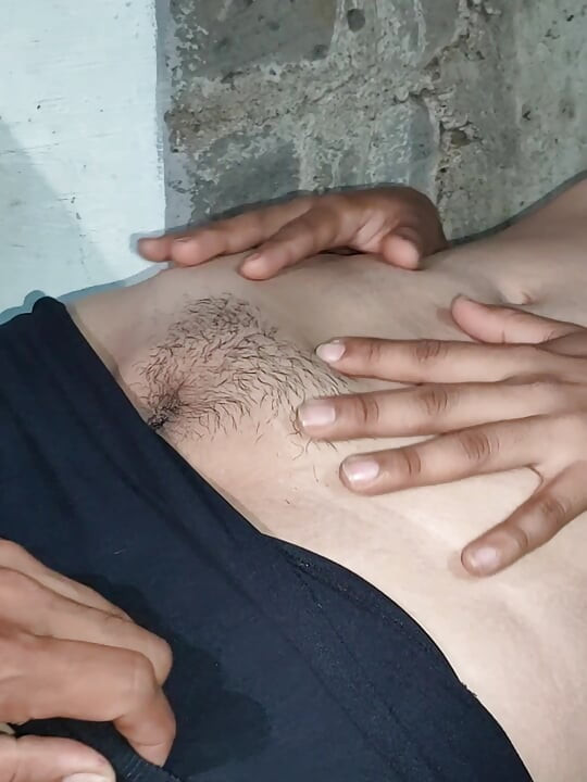 Adik tiriku minta memek sempitku dientot habis-habisan sama smen di video bocor india.