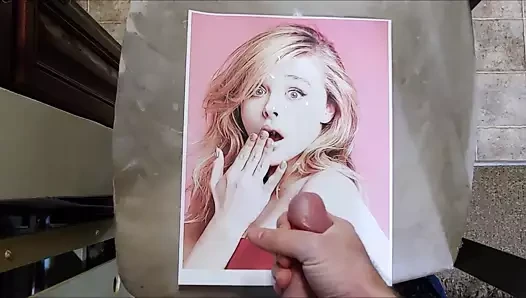 Chloe Moretz boşalma anısına 011