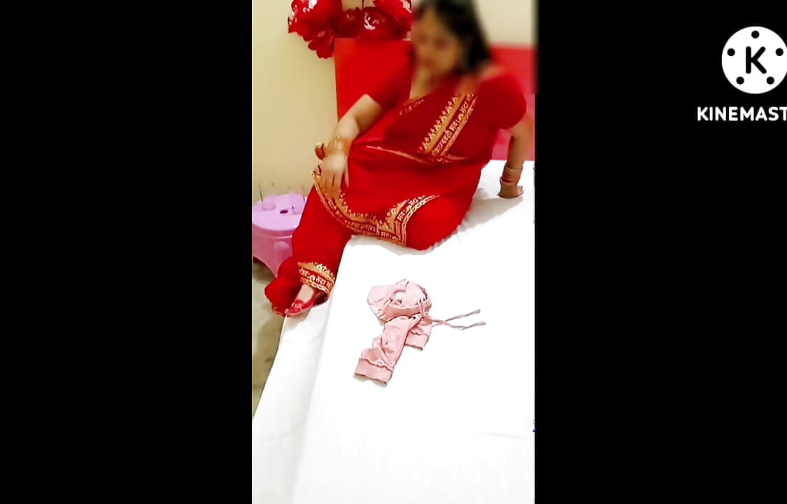 Malli Girl празднует Карвашоут с тамильском пареньком, часть 1