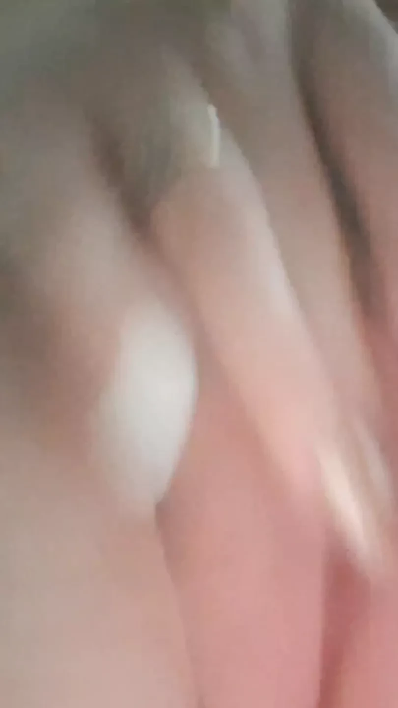 Ragazza si masturba