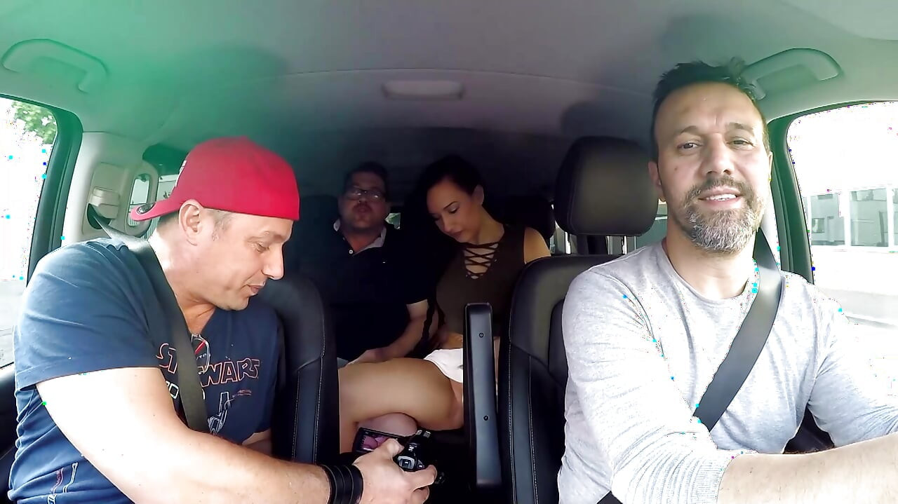 Lilly Fox Auto-dreier Mit Doppelter Penetration