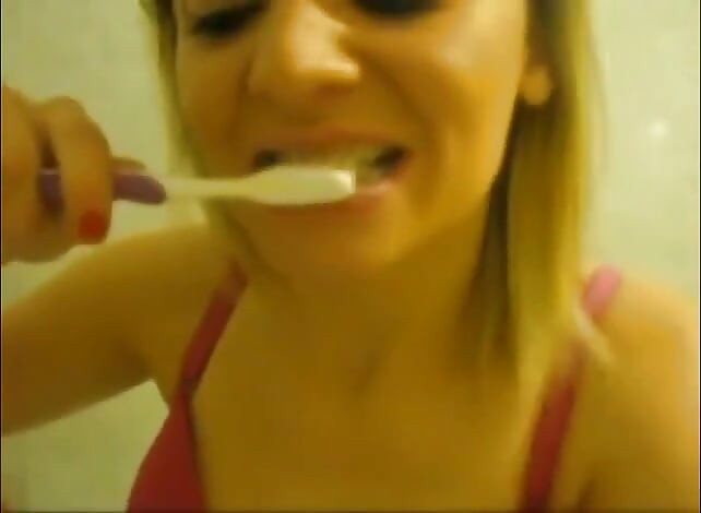 Anastasia's spuugt tandpasta