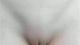 Douce chatte rasée pour lécher, gros plan, amateur