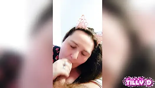 Kitty sütünü istiyor "sakso ve boşalma"