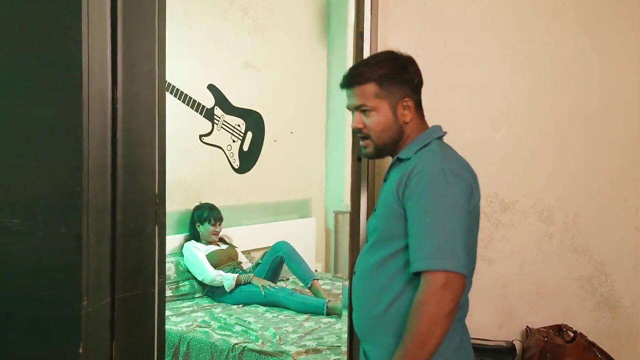 Servitorul Indian Se Culcă Cu soția Șefului Său, Fata Virgină Cu Sâni Lăptoși, Videoclipul Lui De Sex Gay Pitic