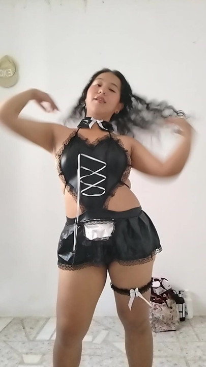 Götümü sallıyorum 🍑