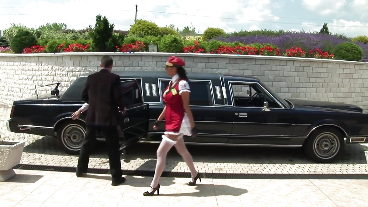 Big boobed MILF wearing stockings and high heels gets spitroasted