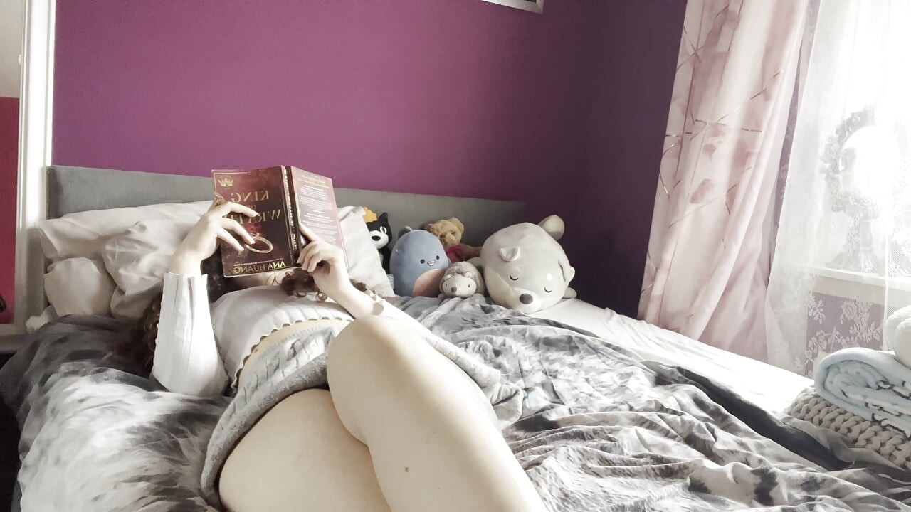 Masturbating to my erotic book