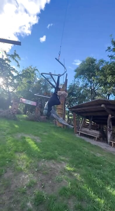 Îți place dansul meu pentru tine? Urmărește-mă pentru mai multe aventuri acum