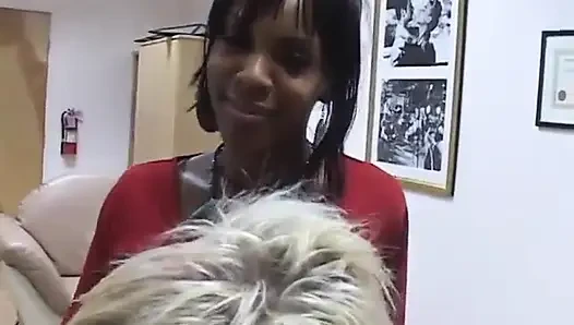 Horny stud rubs cute babe pussy as he gets a BJ