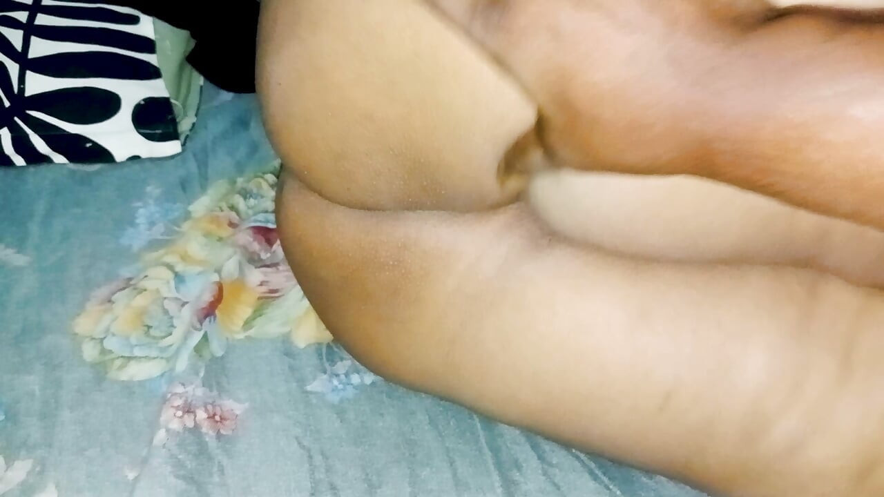Hot Desi Body Pussy Massage