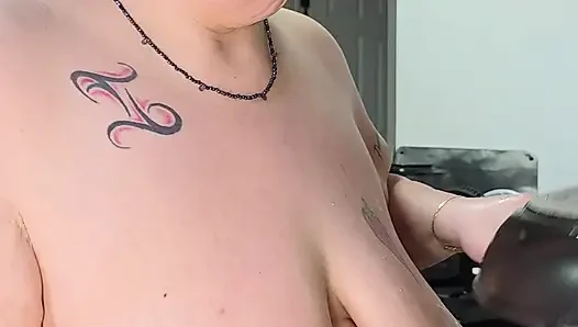 Nude housecleaning- washing dishes