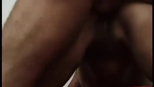 Киску брюнетки Vixen вылизали и трахнули в винтажном секс-экшене