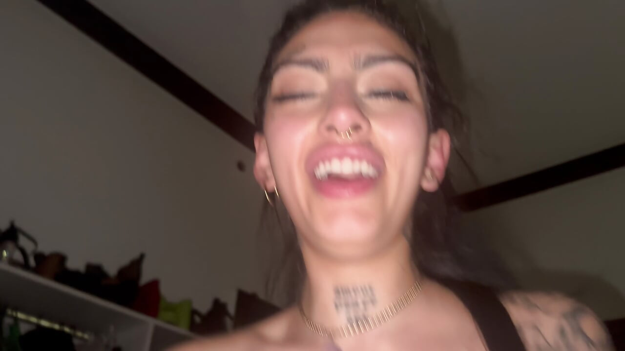 Meine Üppige Freundin Ist Sehr Schlampig Und Ich Setze Sie Wildem Sex Aus - Mica