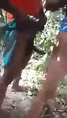Desi gej jebanje bez konoba sa svojom prijateljicom na otvorenom p