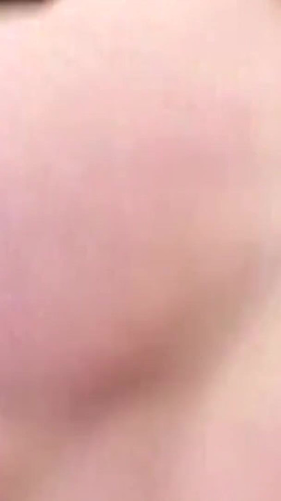 Captivating moment from "Er lässt sie beben mit jedem kräftigen Stoß"