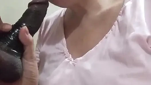 Assy will go to her job .she blowjob me first