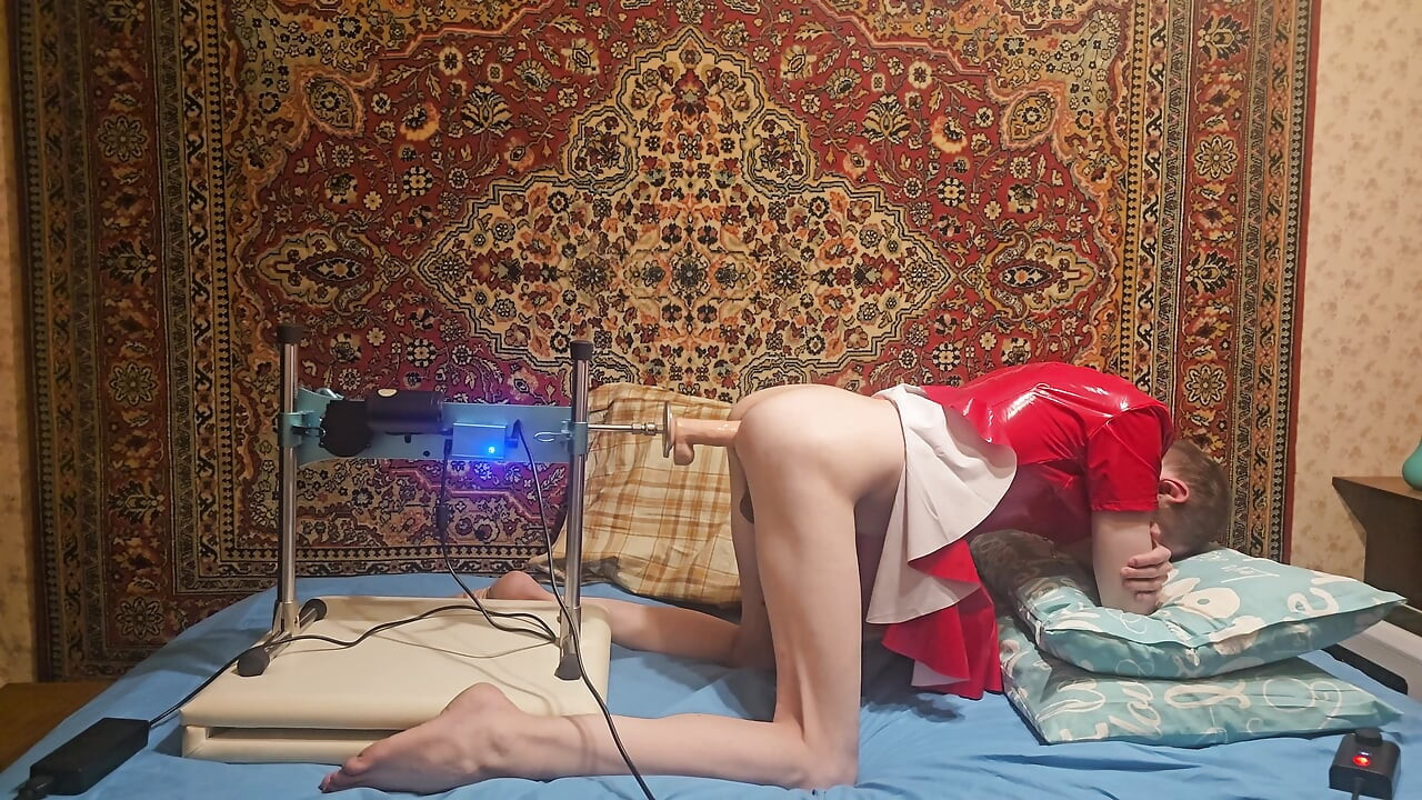 Sasha Earth solo boy cum hands free on a fucking machine homemade amateur
