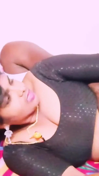 Momento chave de "Desi threesom traindo sexo indiano indiana traindo husbend fodendo namorado grande pau telugu dirty talks."