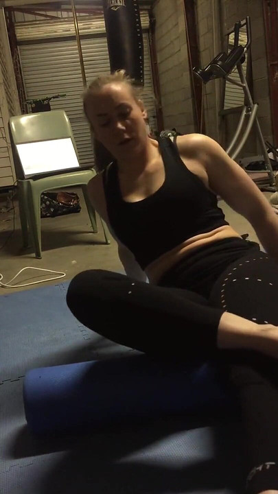 แหกหีในสีดํา