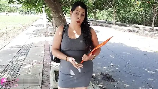 Моя квартирантка предлагает себя вместо арендной платы, и это заканчивается на ее великолепном лице.