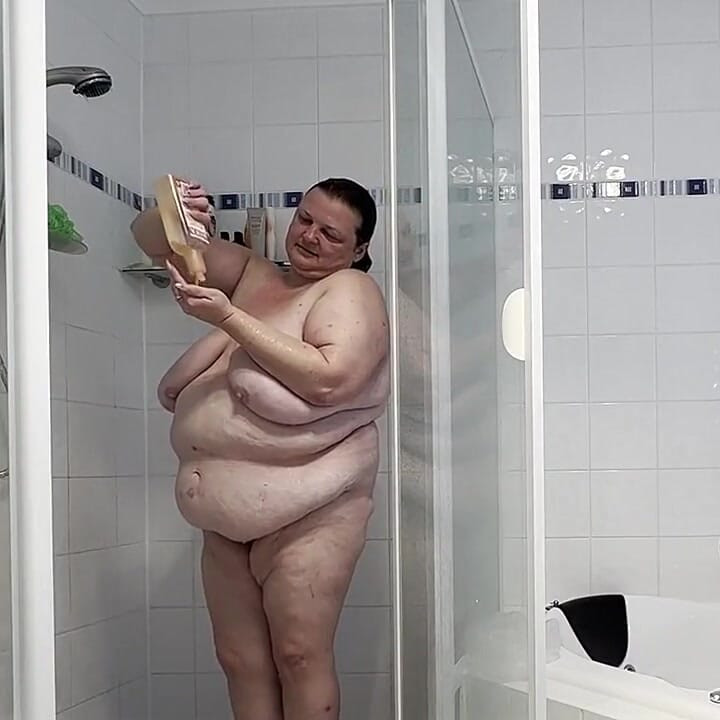 蕩婦妻子在淋浴間