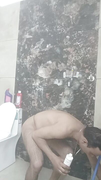 成熟的中年老人和年轻的种族非洲阿拉伯亚洲黑人